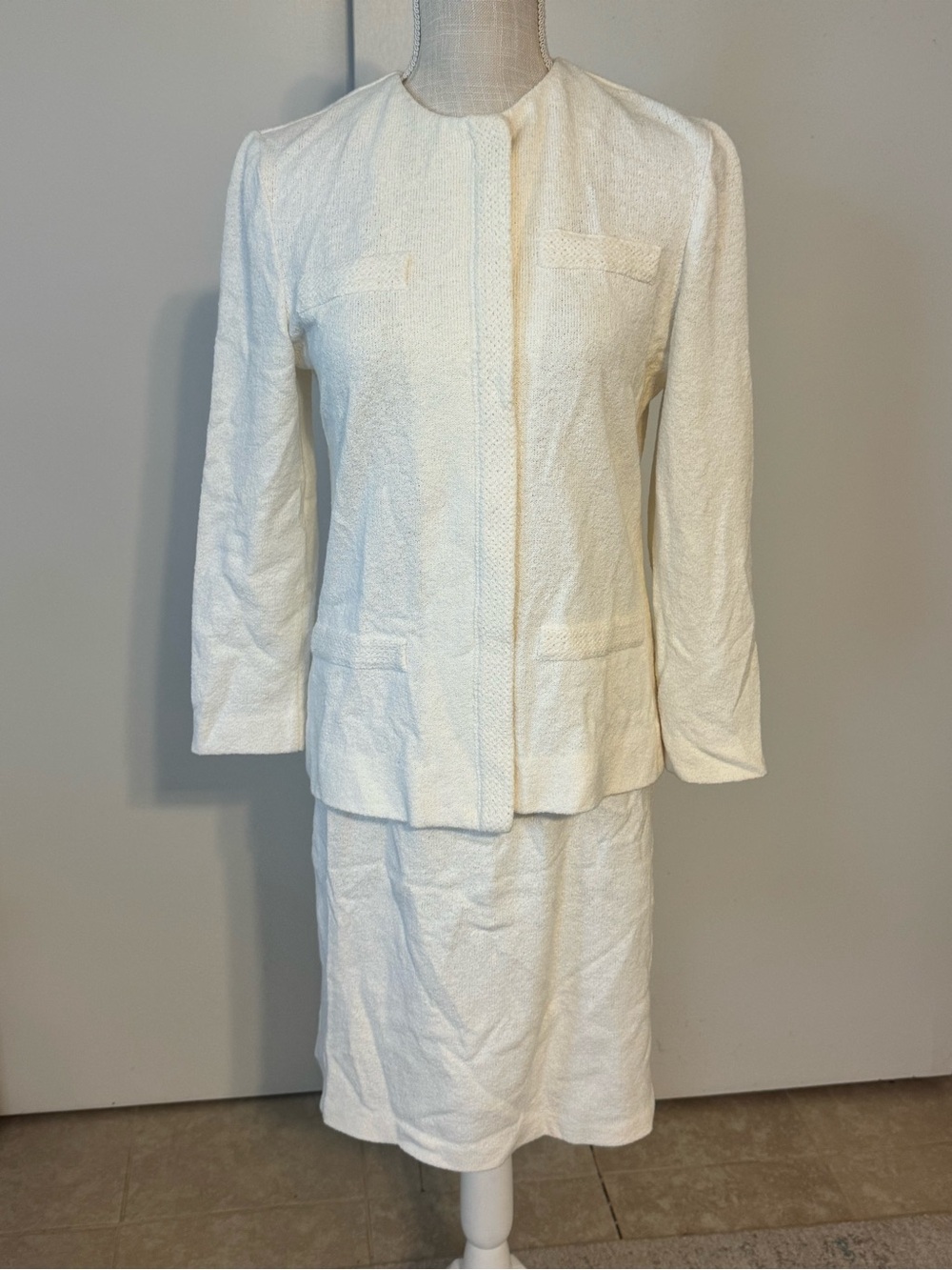 Women's Cream Textured Collarless Suit Jacket - Elegant Work Blazer